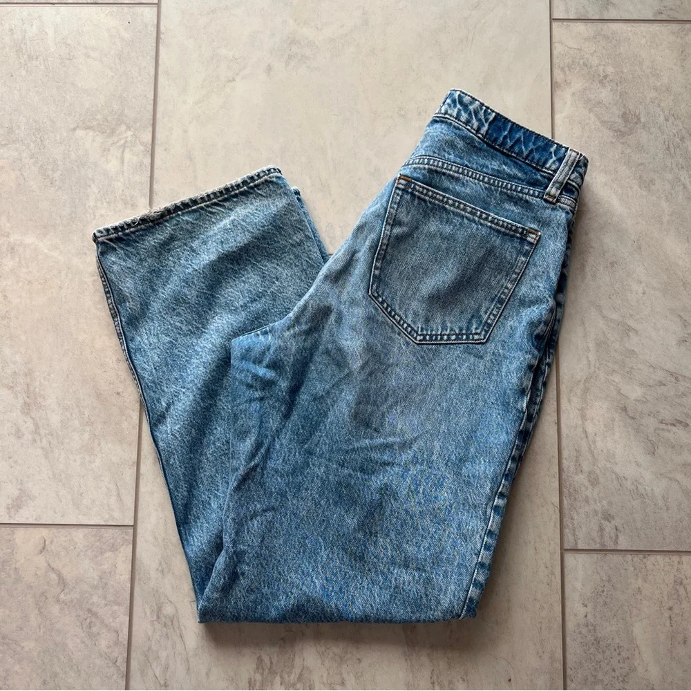 Abercrombie and Fitch High Rise Loose Jean - Picture 7 of 7